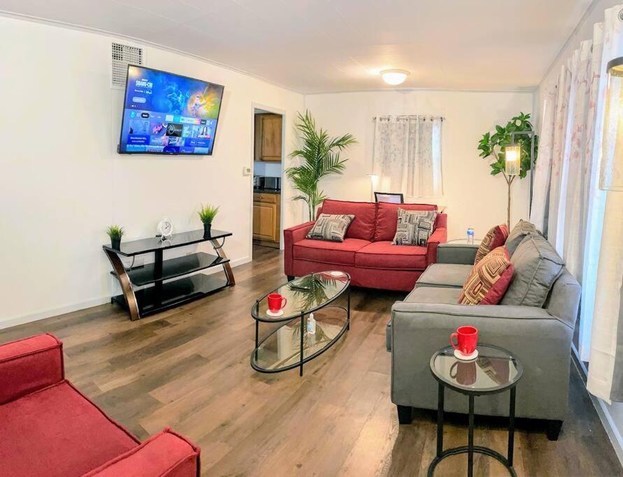 *King Bed/3Bds House Near Naval Base & 6Flags* Leilighet Waukegan Eksteriør bilde